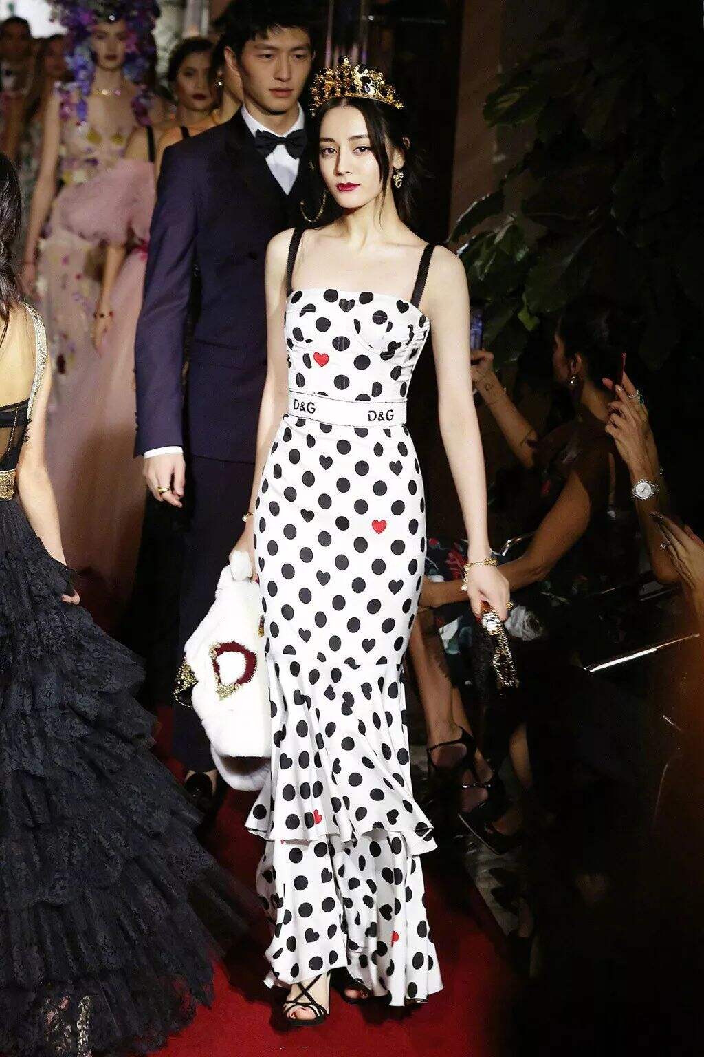 迪丽热巴眉毛引争议?2018最in眉型,手残党也能