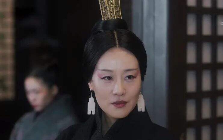 《大秦赋》两任太后,专注搞事业的赢了!