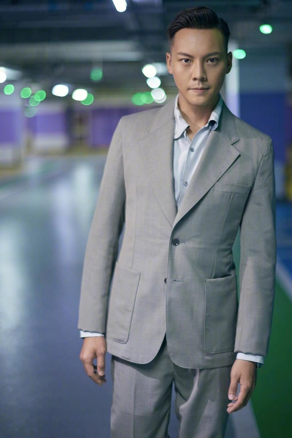 上游时尚|陈伟霆穿西装梳油头简约又帅气-上游新闻 汇聚向上的力量