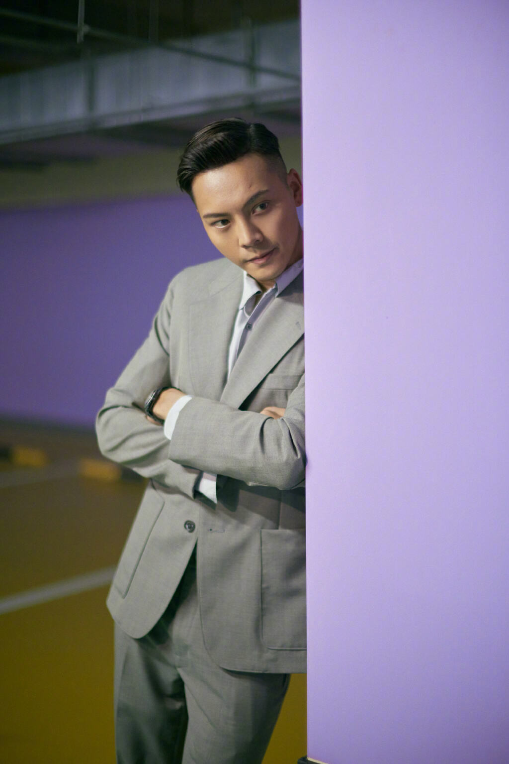 上游时尚|陈伟霆穿西装梳油头简约又帅气-上游新闻 汇聚向上的力量