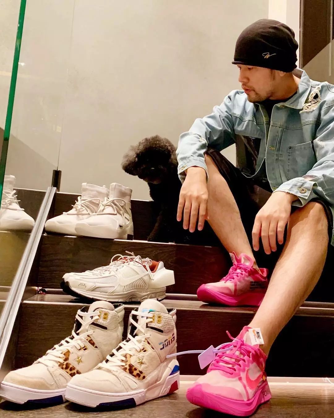 嗨,维c们晚上好~ 说到爱鞋,大家肯定一下能想到超多男明星,像周杰伦