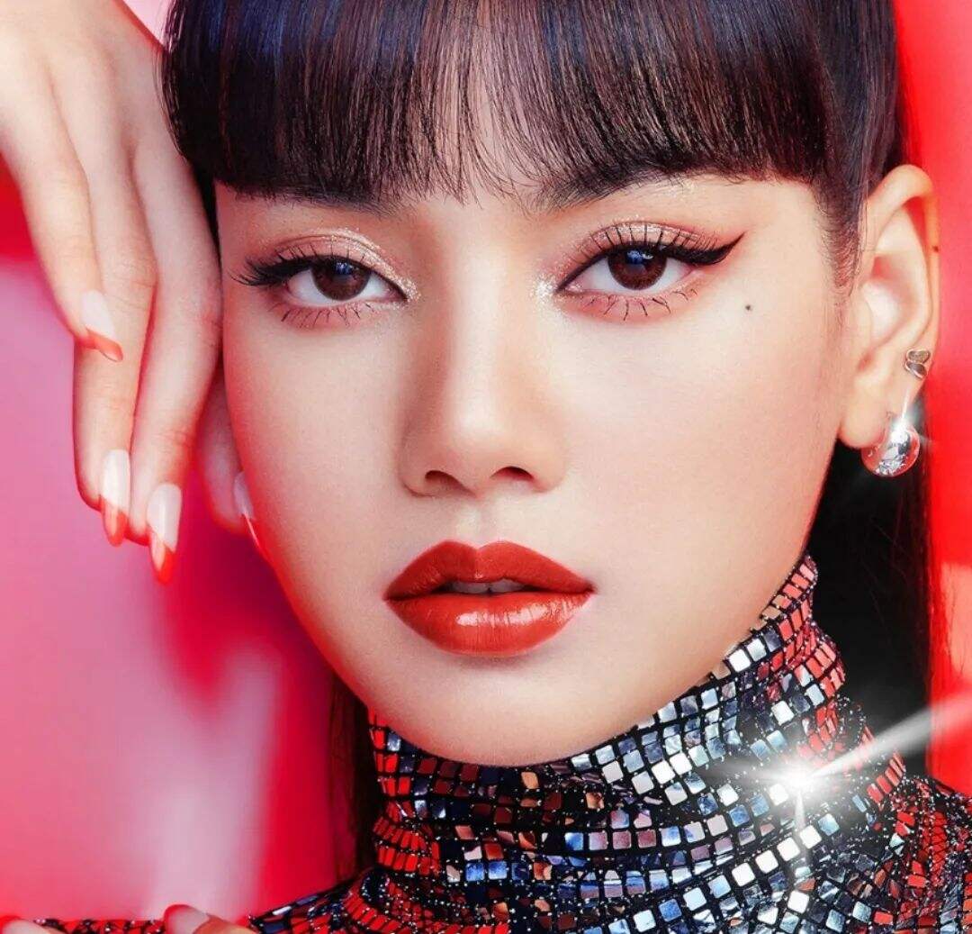 上游时尚|lisa是怎样变成"人间在逃芭比"的